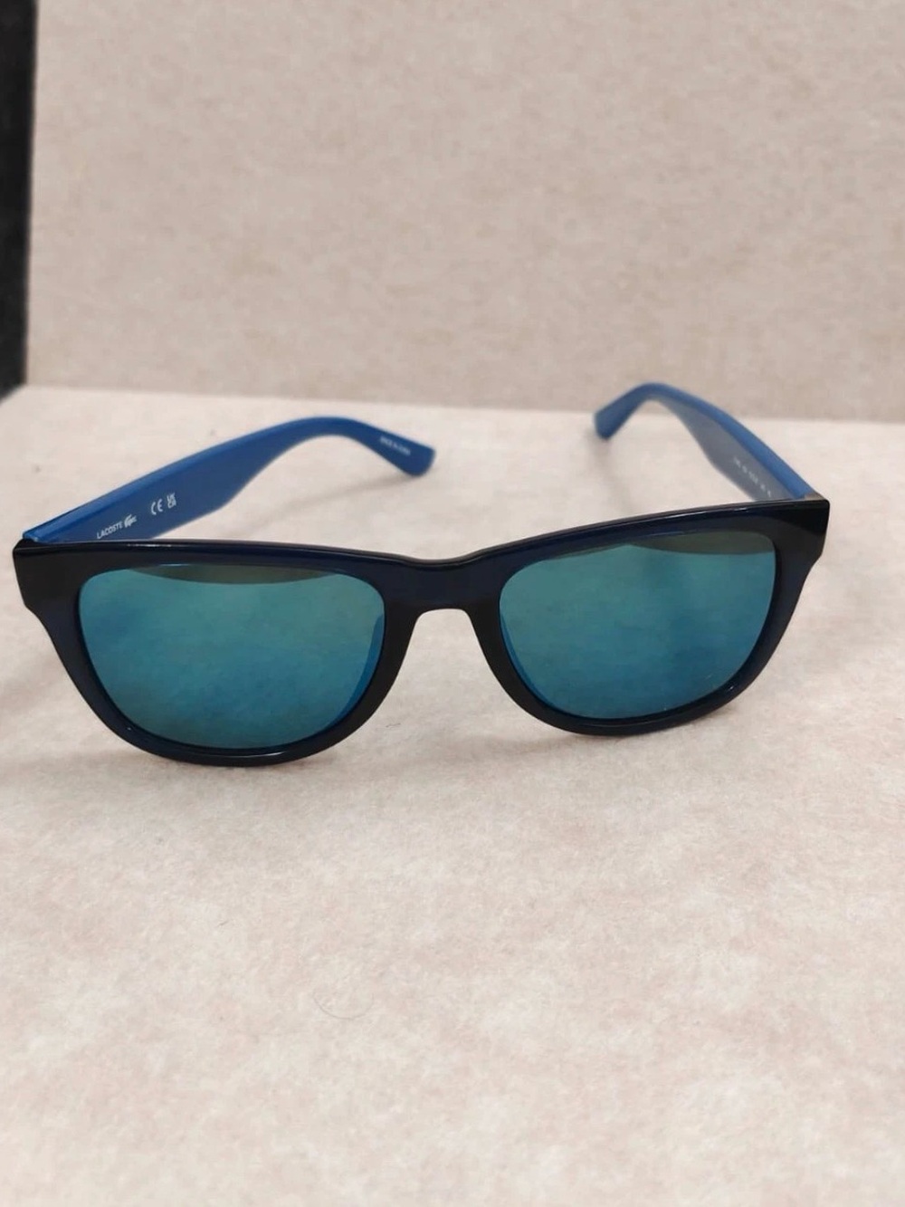 Lacoste L734S  BLUE 52/18/140 Unisex Sunglasses in excellent condition